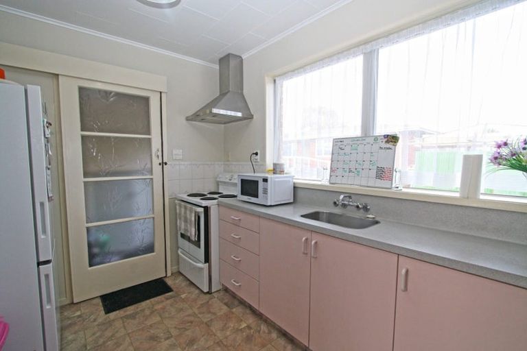 Photo of property in 1/239 Carrington Street, Vogeltown, New Plymouth, 4310
