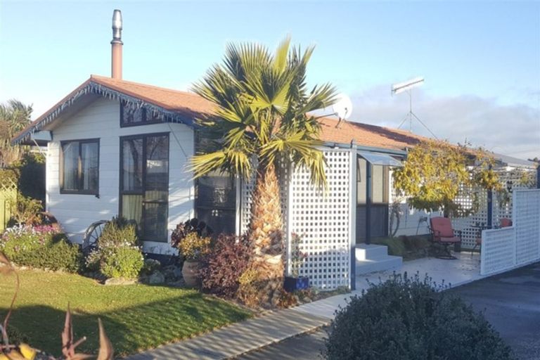 Photo of property in 1 Andrew Street, Waimate, 7924