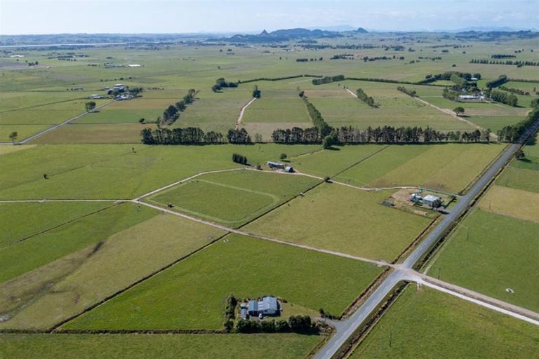 Photo of property in 117 Robertson Road, Ruawai, 0591