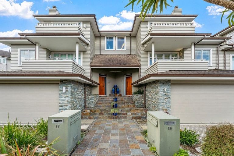 Photo of property in 19 Little Compton Mews, Snells Beach, 0920