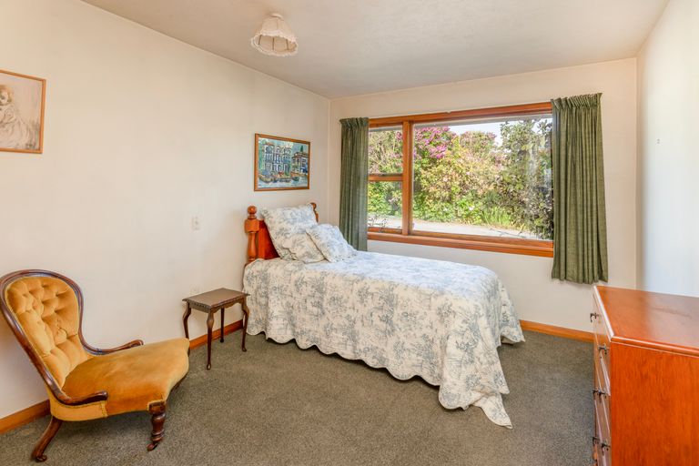 Photo of property in 49 Maidstone Road, Ilam, Christchurch, 8041