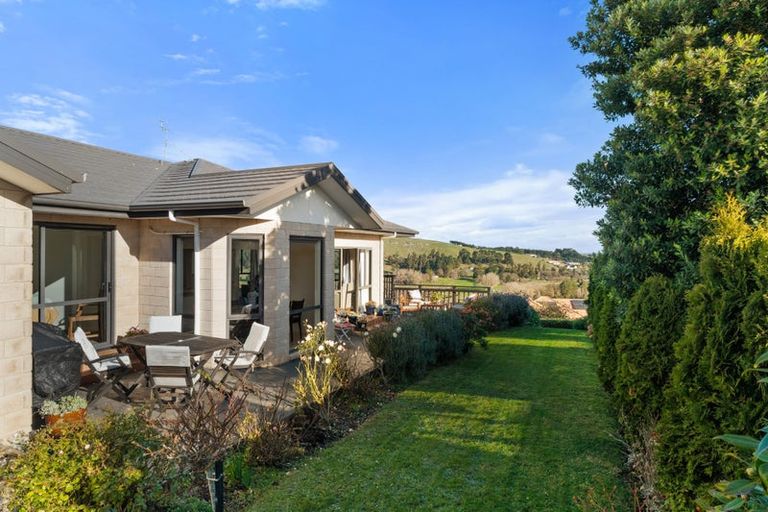 Photo of property in 41 Highcrest Heights, Westmorland, Christchurch, 8025