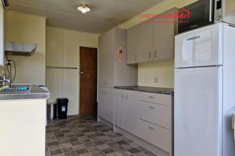 Photo of property in 42 Banks Street, Marfell, New Plymouth, 4310