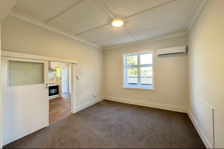 Photo of property in 146 Featherston Street, Palmerston North, 4410