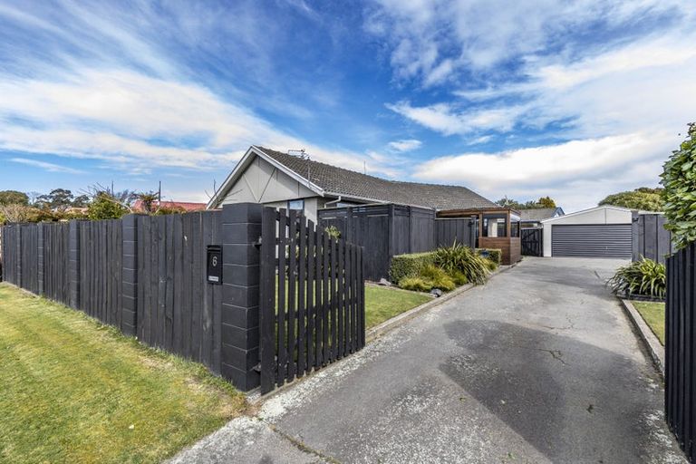 Photo of property in 6 Oakley Crescent, Hornby, Christchurch, 8042