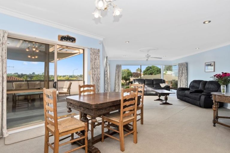 Photo of property in 18 Lucerne Place, Welcome Bay, Tauranga, 3112