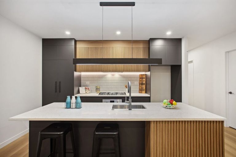 Photo of property in 77a Schoolside Road, Kumeu, 0810