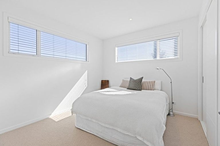 Photo of property in 17 Strowan Road, Strowan, Christchurch, 8052