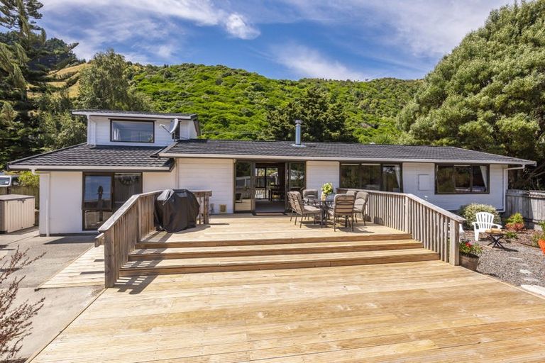Photo of property in 222 Main Road South, Raumati South, Paraparaumu, 5032