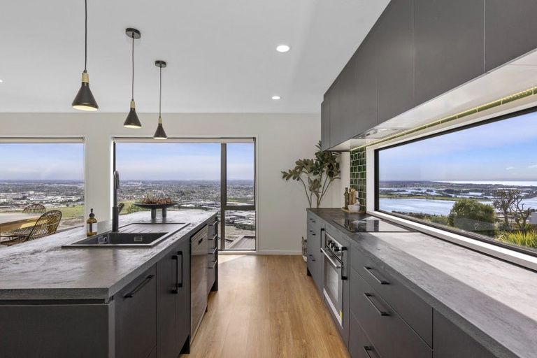 Photo of property in 17 Brigid Place, Mount Pleasant, Christchurch, 8081