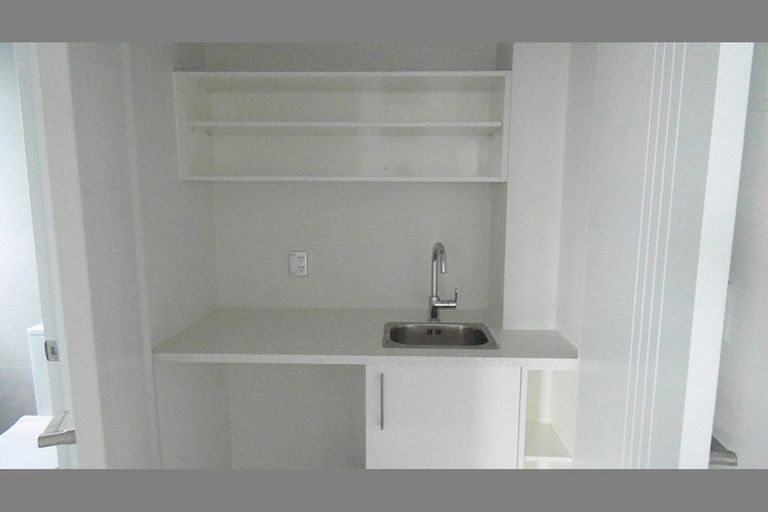 Photo of property in 28 Nephrite Lane, Henderson, Auckland, 0610