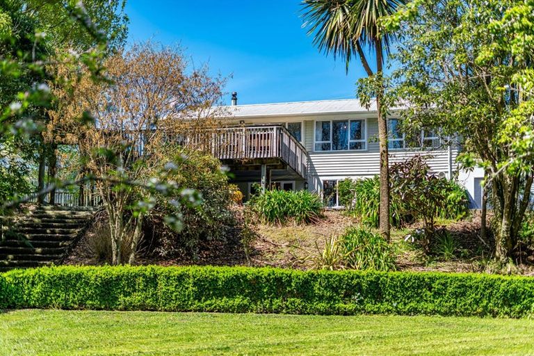 Photo of property in 52 Katherine Mansfield Drive, Whitemans Valley, Upper Hutt, 5371