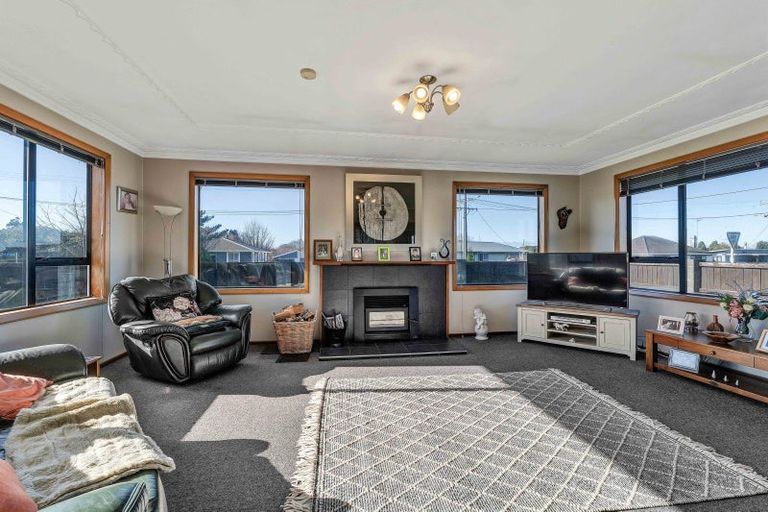 Photo of property in 9 Burke Street, Eltham, 4322