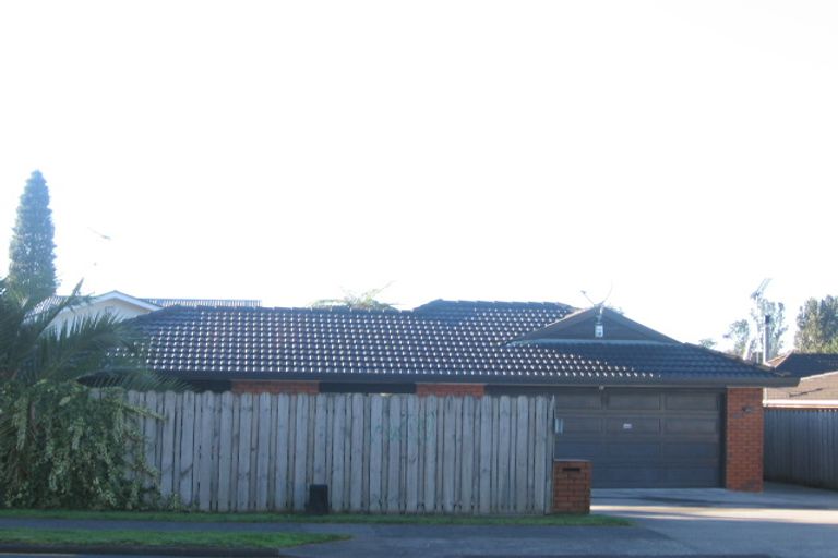 Photo of property in 350d Great South Road, Opaheke, Papakura, 2113