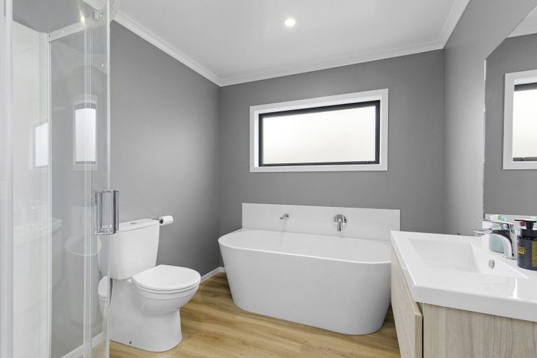 Photo of property in 6 Te Ara O Roimata, Wainuiomata, Lower Hutt, 5014