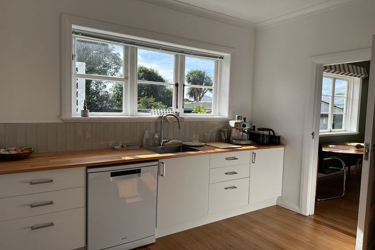 Photo of property in 3 Park Road, West End, Palmerston North, 4412