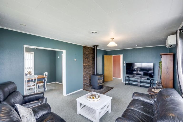 Photo of property in 74 Leicester Avenue, Tamatea, Napier, 4112