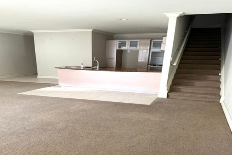 Photo of property in 16/126 Stancombe Road, Flat Bush, Auckland, 2016