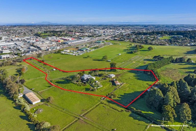 Photo of property in 120 Station Road, Pukekohe, 2120