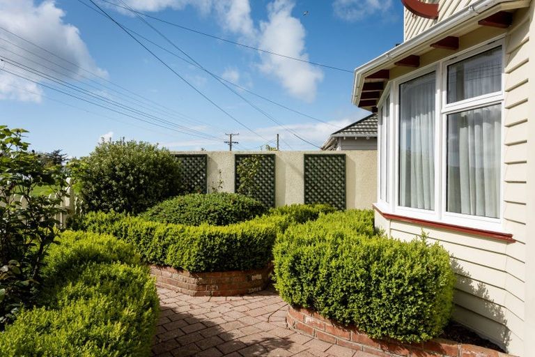 Photo of property in 75 Eglinton Road, Mornington, Dunedin, 9011