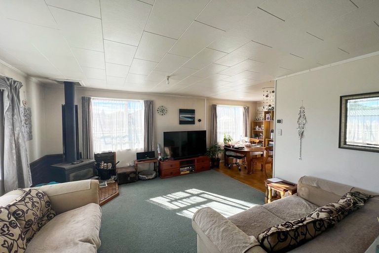 Photo of property in 2 Mathew Street, Dannevirke, 4930