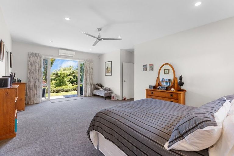 Photo of property in 187 Te Arei Road East, Huirangi, New Plymouth, 4373