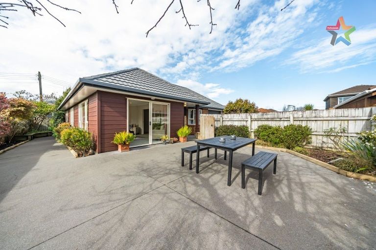 Photo of property in 19 Richmond Grove, Woburn, Lower Hutt, 5010