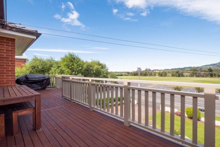 Photo of property in 325 Main South Road, Green Island, Dunedin, 9018