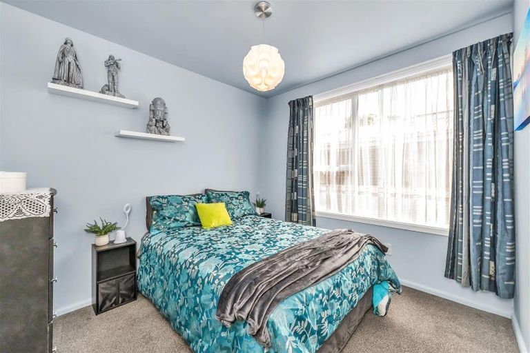 Photo of property in 140 Kendal Avenue, Burnside, Christchurch, 8053