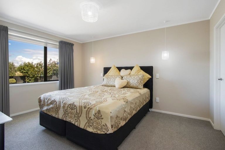 Photo of property in 3 Lakeside Terrace, Omokoroa, 3114