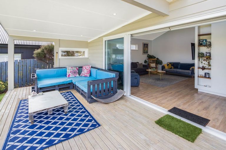 Photo of property in 202 Coutts Street, Rongotai, Wellington, 6022