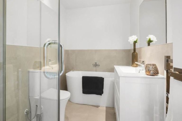 Photo of property in 1/149 Tirimoana Road, Te Atatu South, Auckland, 0602