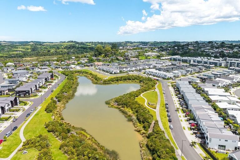 Photo of property in 7 Fairgray Lane, Red Beach, 0932