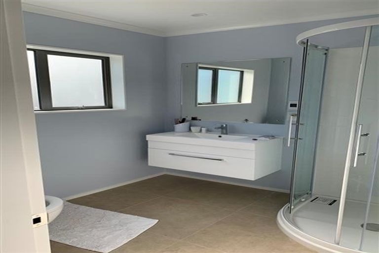 Photo of property in 5 Prestwich Rise, Churton Park, Wellington, 6037