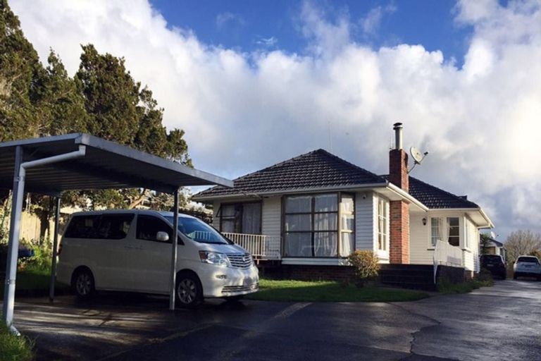 Photo of property in 22 Chilcott Road, Henderson, Auckland, 0612