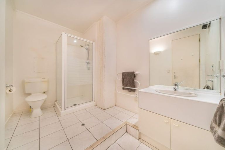 Photo of property in Tennyson Apartments, 19/25 Tennyson Street, Te Aro, Wellington, 6011