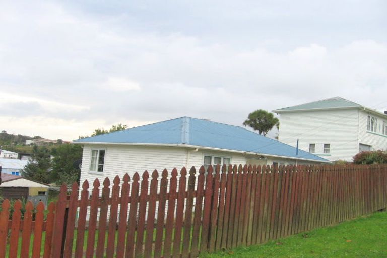 Photo of property in 69 Bell Street, Tawa, Wellington, 5028