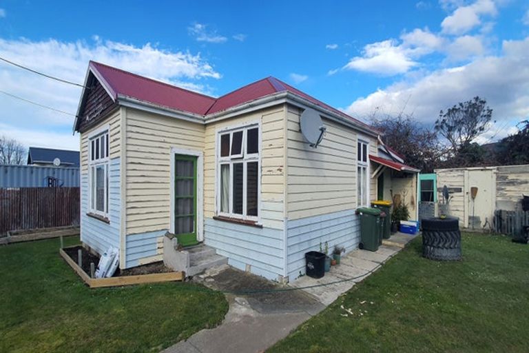 Photo of property in 21 Manse Street, Waimate, 7924