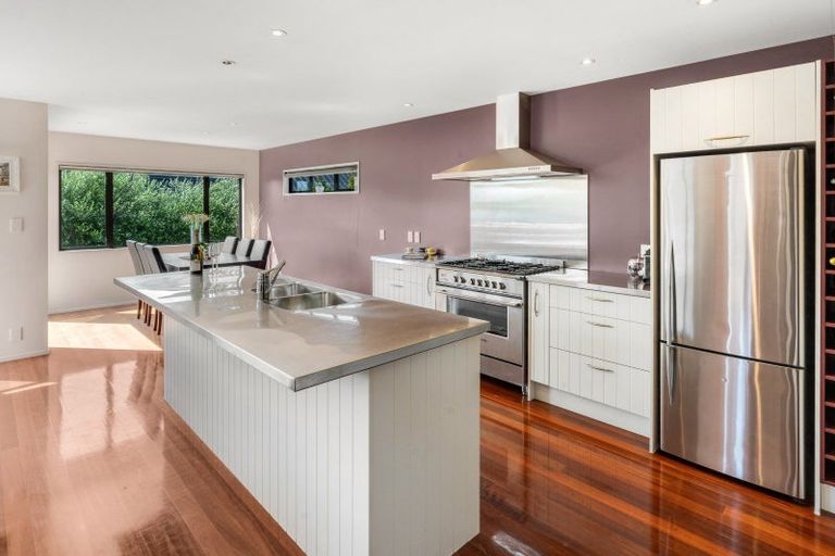 Photo of property in 27a The Parade, Bucklands Beach, Auckland, 2012