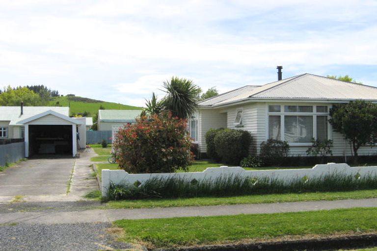 Photo of property in 16 Seddon Street, Cheviot, 7310