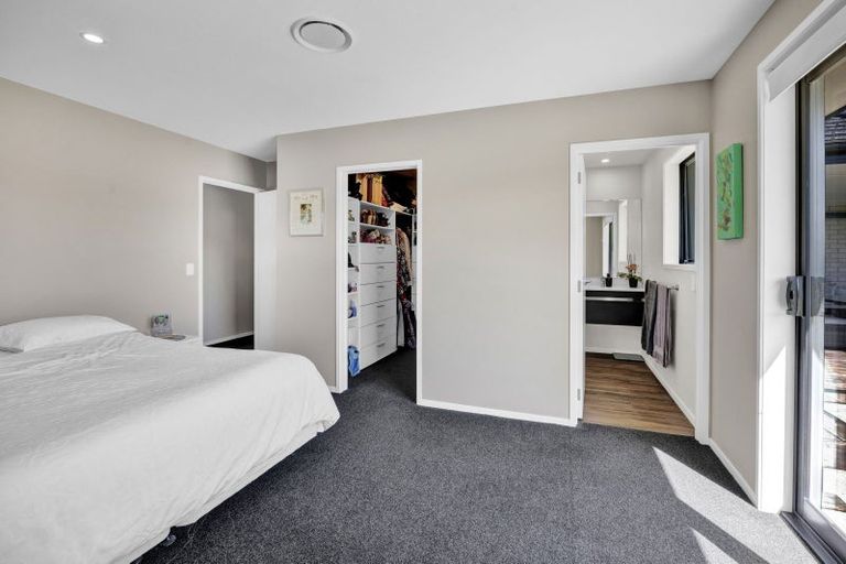 Photo of property in 10 Mercade Close, Stratford, 4332