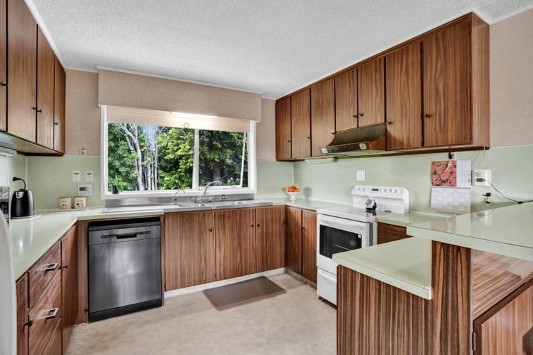 Photo of property in 39 Oberon Street, Stratford, 4332