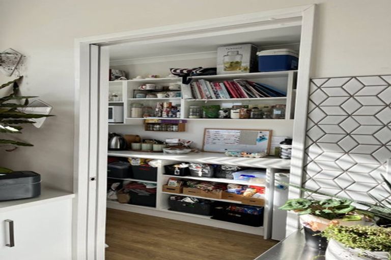 Photo of property in 7 Flagstaff Place, Halswell, Christchurch, 8025