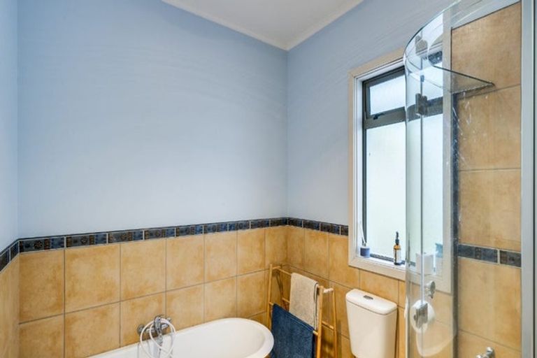 Photo of property in 49 Chaucer Road, Hospital Hill, Napier, 4110