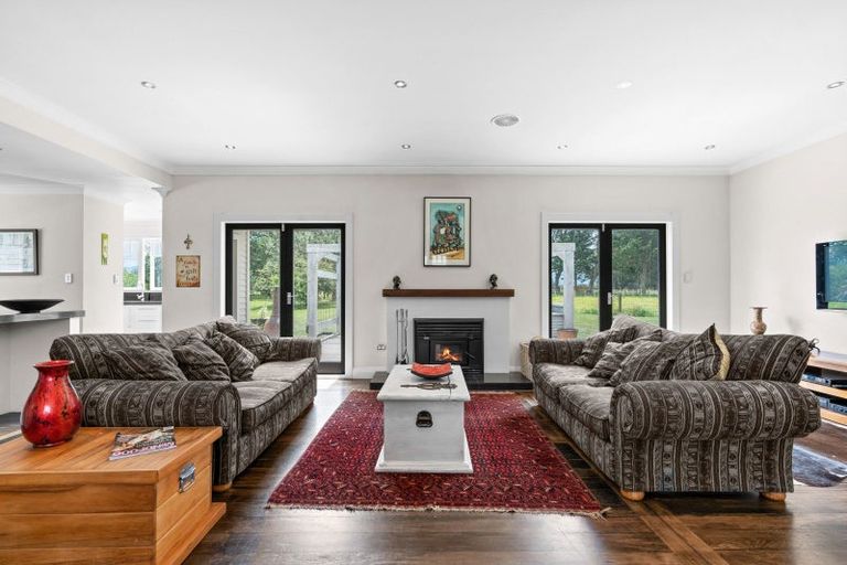 Photo of property in 122 Cross Line, Morison Bush, Greytown, 5794