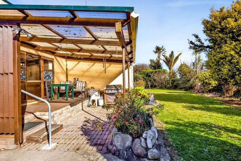 Photo of property in 31 Allison Street, Opunake, 4616