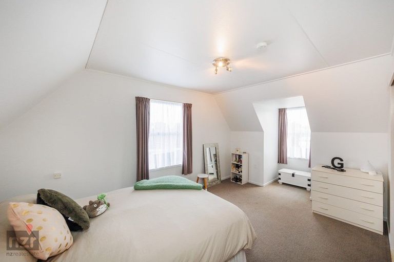 Photo of property in 22 Lyndale Place, Kelvin Grove, Palmerston North, 4414