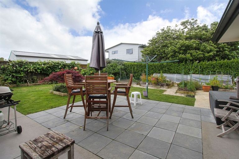 Photo of property in 3 Seaway Road, Clarks Beach, 2122