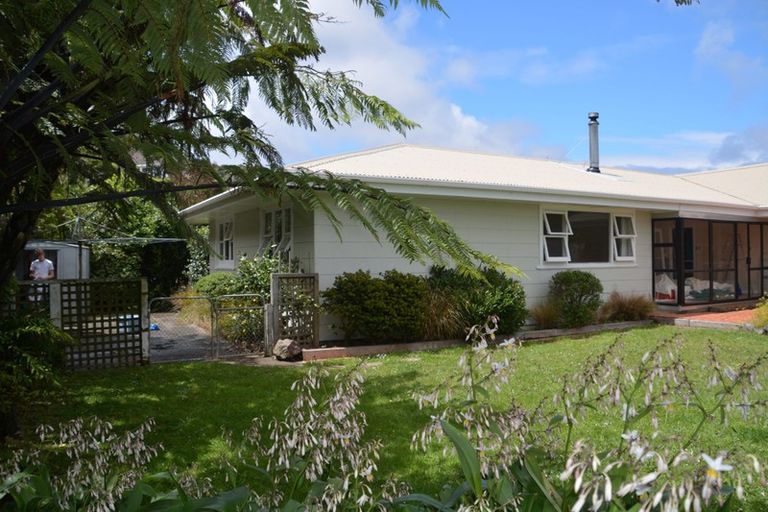 Photo of property in 12 Cheshire Street, Wilton, Wellington, 6012