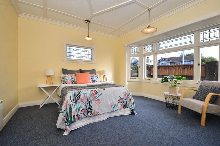 Photo of property in 24 Te Aroha Street, Hamilton East, Hamilton, 3216